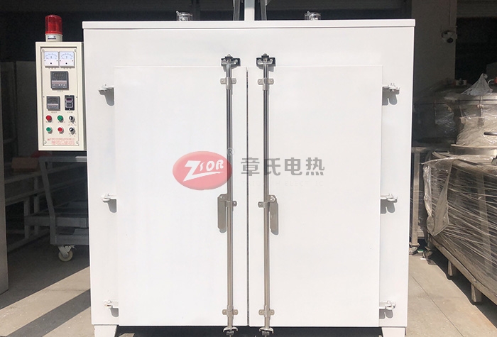 鐵氟龍烤箱的外觀設(shè)計(jì)有哪些特點(diǎn)？